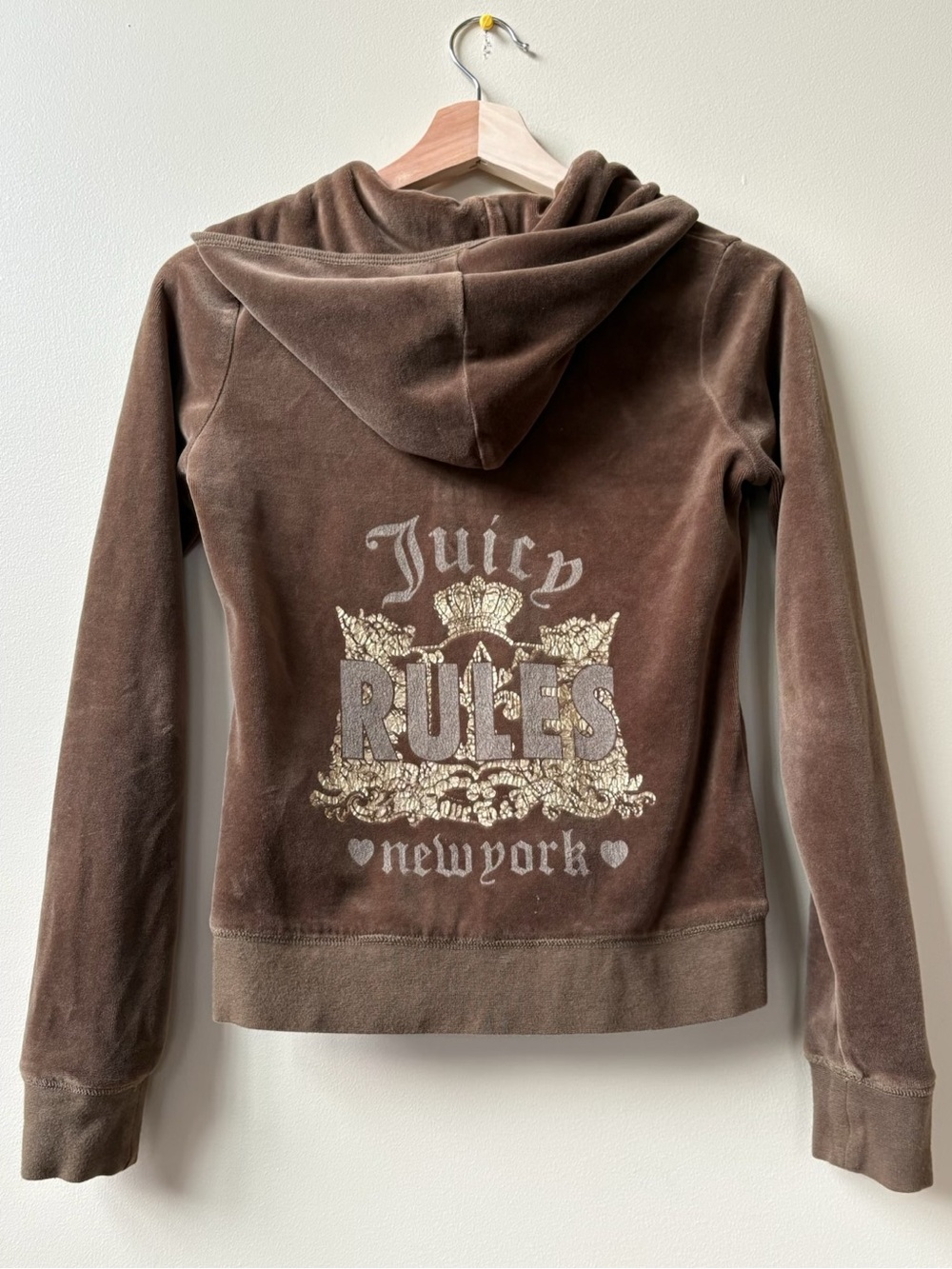 Y2K ORIGINAL - Juicy Couture - Brown Velour Zip-Up Hoodie - SIZE M
